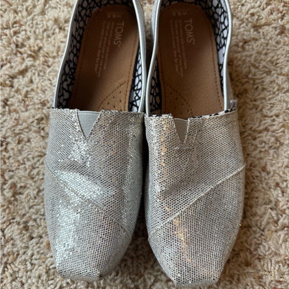 TOMS Women's Shimmering Silver Flats